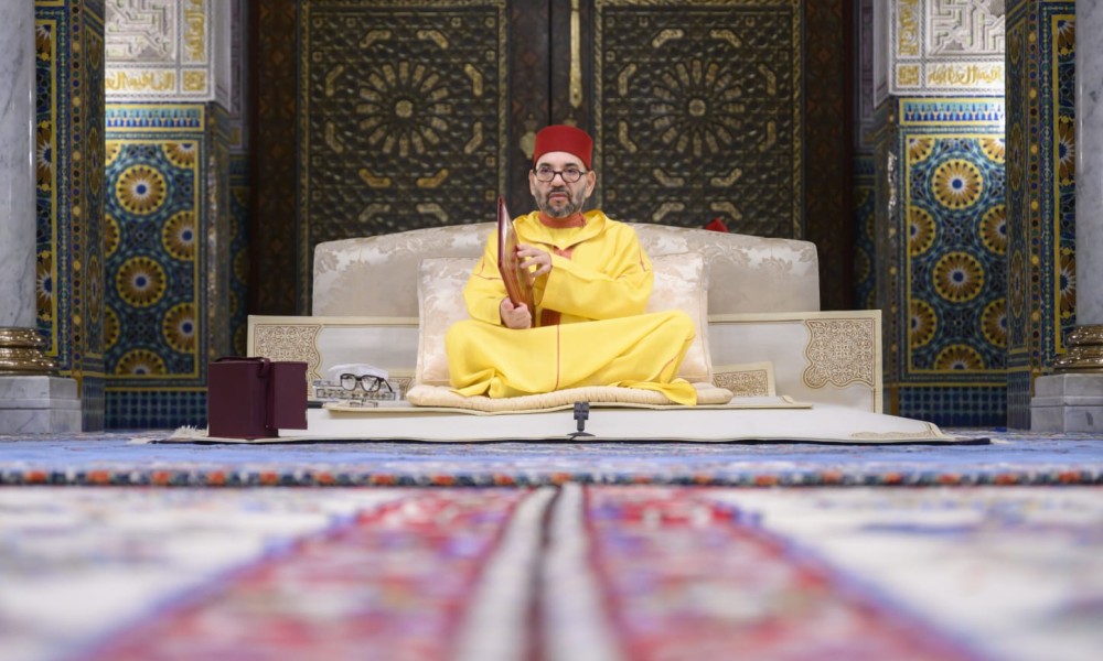 SM Le Roi préside la première causerie religieuse de Ramadan