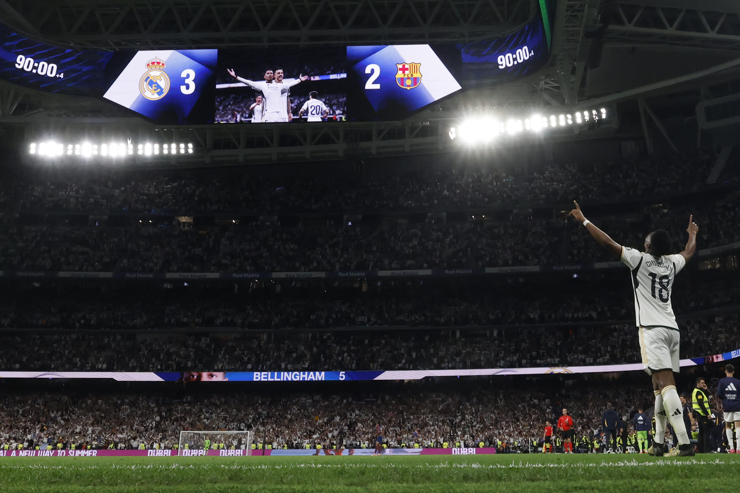 Le Real Madrid remporte le Clasico et s’éloigne en tête !