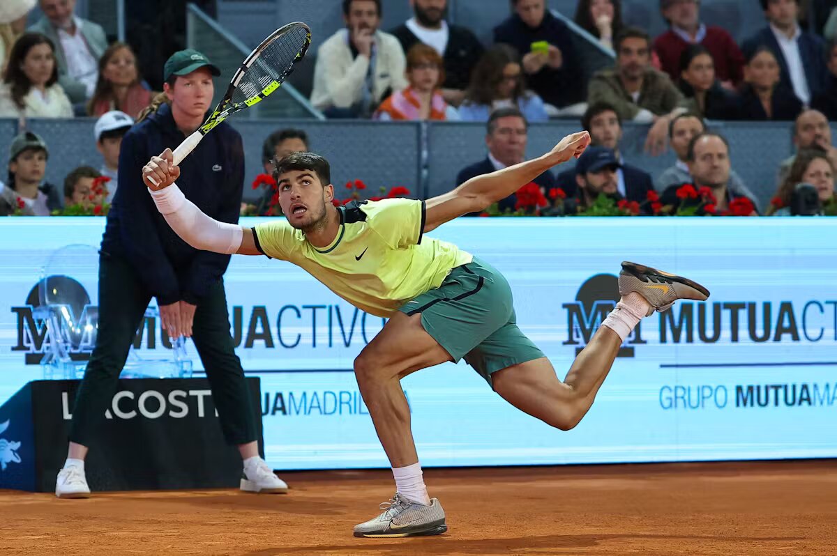 Rublev bat Alcaraz en quart de finale